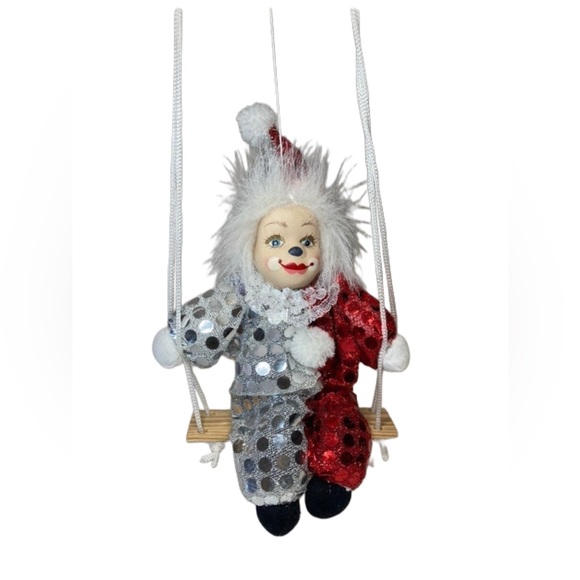 Swinging baby clown - Picture 1 of 10